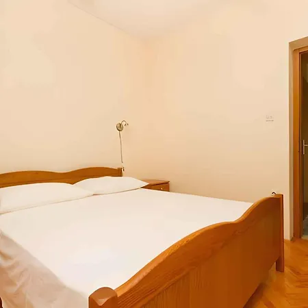 Apartamento Okrug Donji 3 *