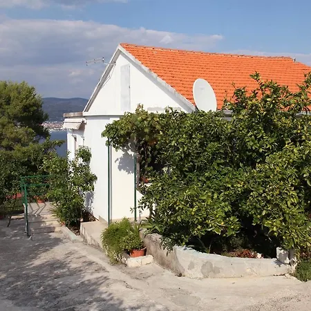 Apartment Okrug Donji 3 *