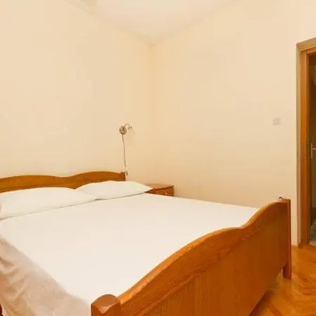 Okrug Donji 3 * Okrug Gornji